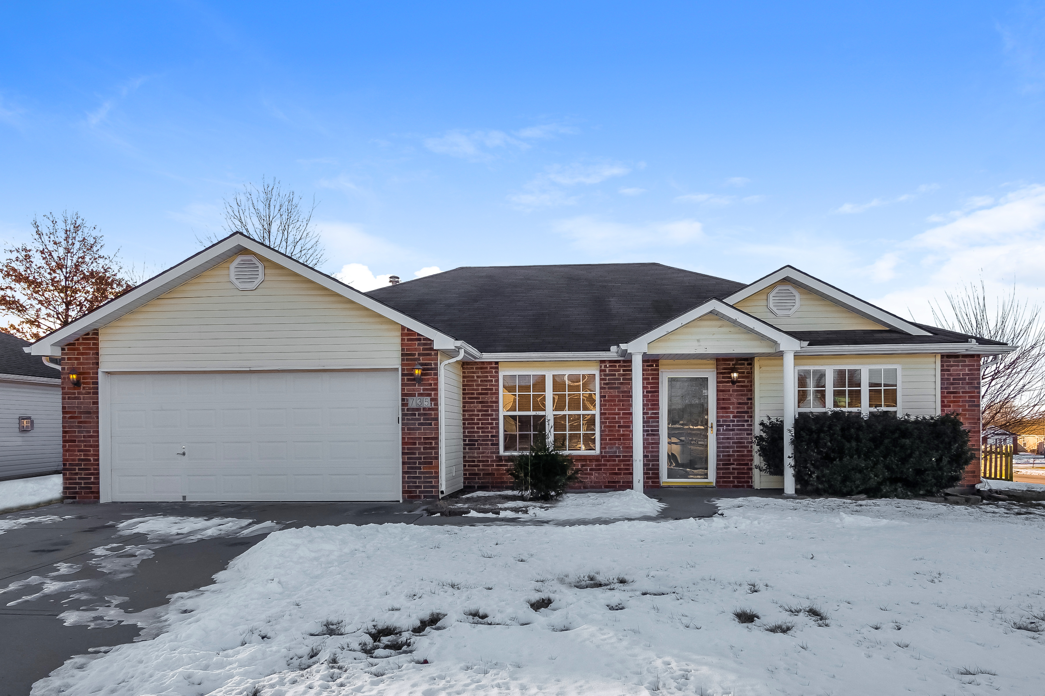 735 Seminole Ct Raymore, MO 64083